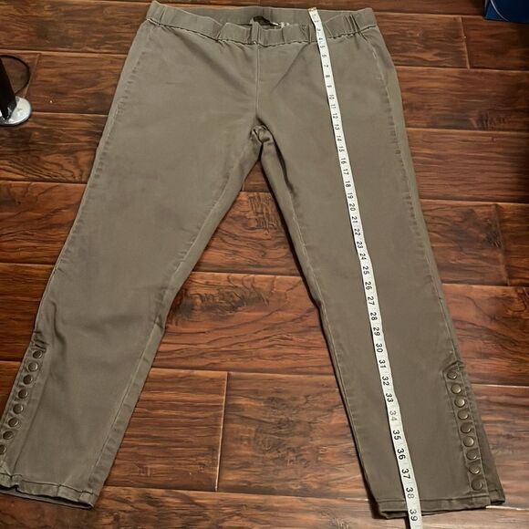 Soft Surroundings Distressed Green Pull-On Pants Contemporary Casual Boho - Picture 4 of 13